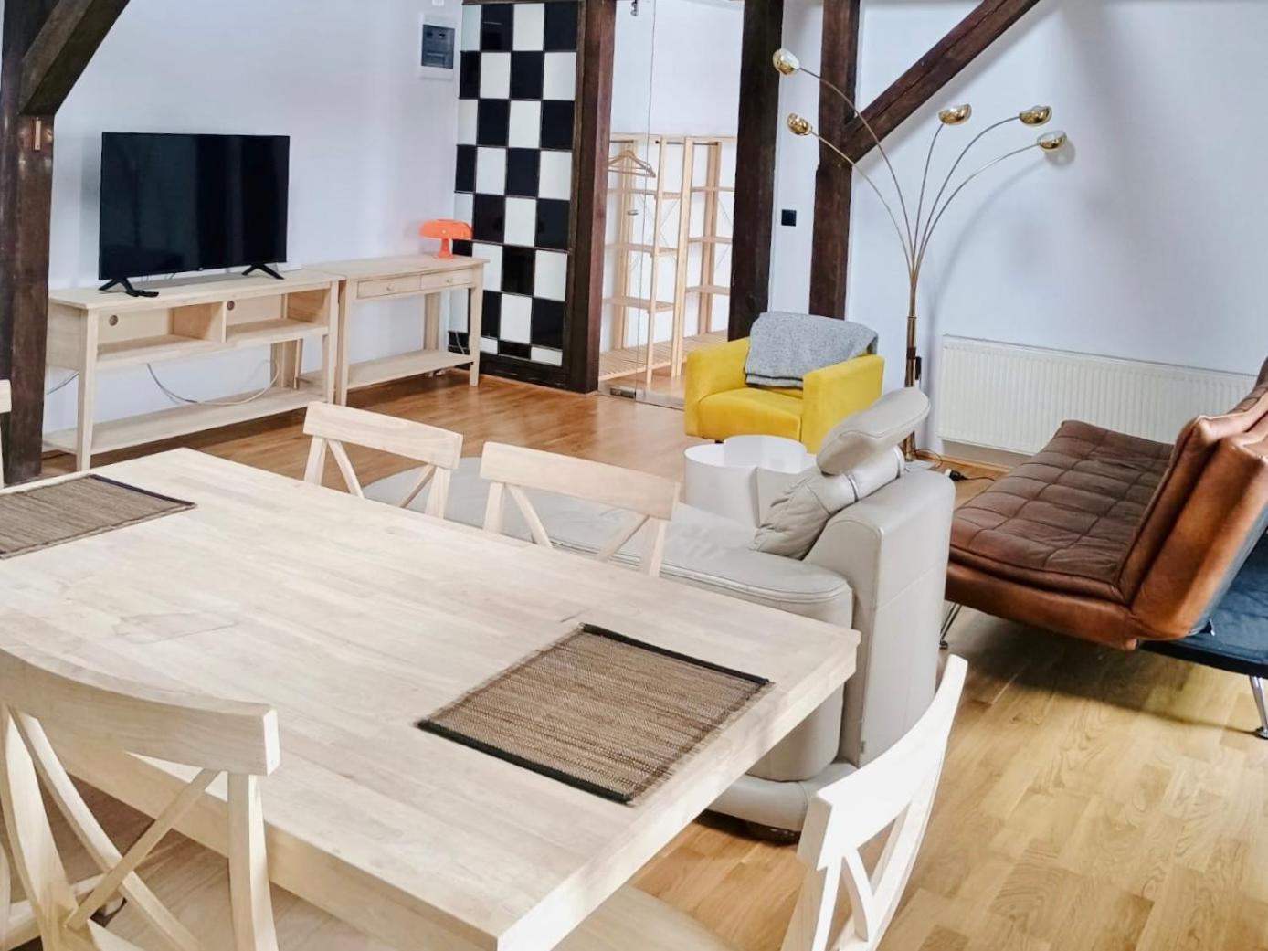Stara Winiarnia Apartment