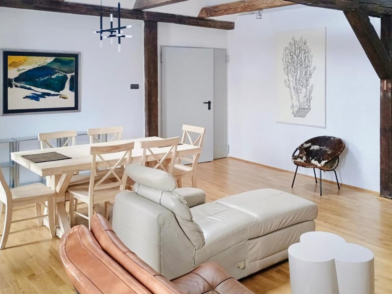 Stara Winiarnia Apartment *
